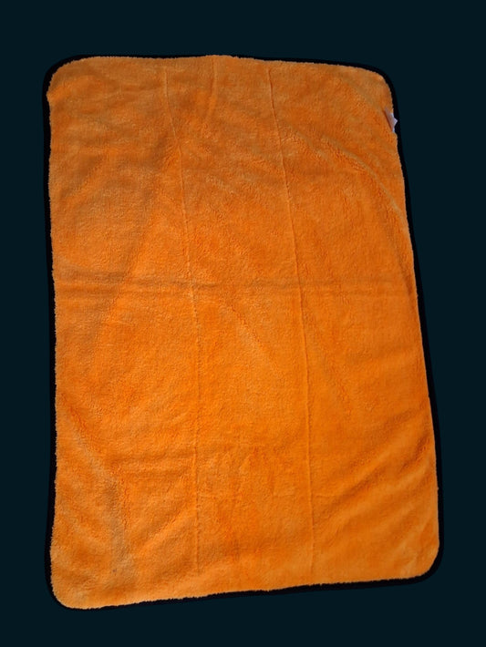 PROSOP  DE USCARE AUTO DIN MICROFIBRĂ 840 GSM STRAT DUBLU 90 X 60CM