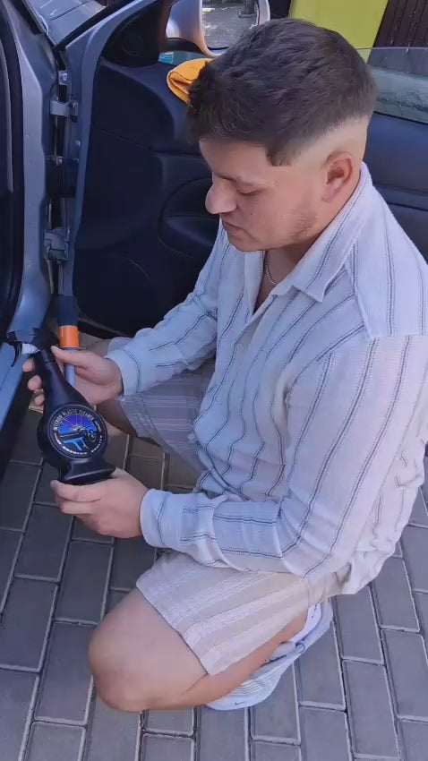 Încarcă clipul video: 
